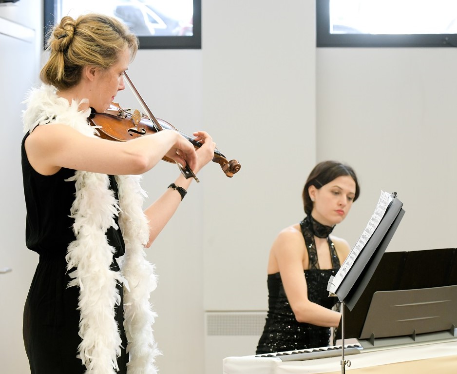 Anna Barbara Kastelewicz und Alina Pronina | 2018 / Katrin Neuhauser