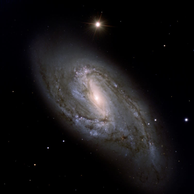 Die Galaxie M66 im Löwen, aufgenommen mit einem Teleskop mit 8 Metern Durchmesser der Europäischen Südsternwarte | ESO, frei verwendbar